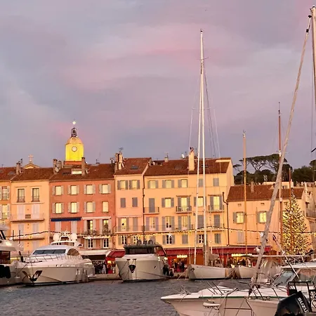 Le Paon L Old Town & Ac L Shellter Apartmán *