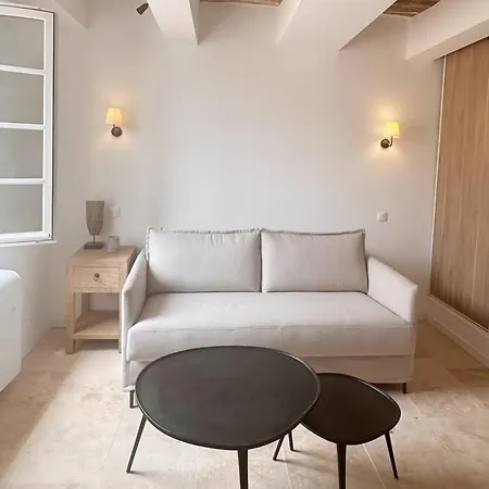 Apartmán Le Paon L Old Town & Ac L Shellter Saint Tropez