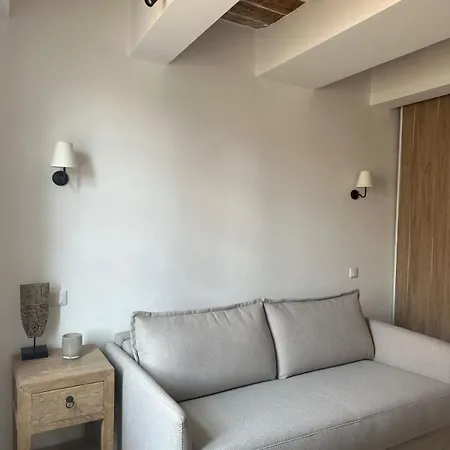 Le Paon L Old Town & Ac L Shellter سان تروبيه