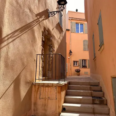 Le Paon L Old Town & Ac L Shellter * 圣特罗佩