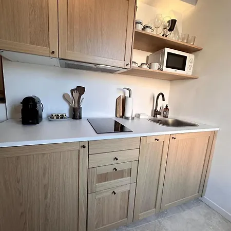 Le Paon L Old Town & Ac L Shellter سان تروبيه