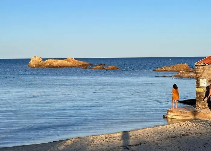 Le Paon L Old Town & Ac L Shellter *