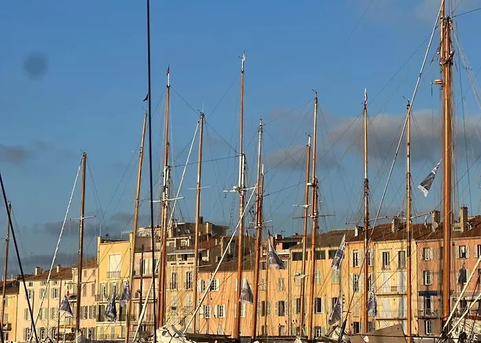 Le Paon L Old Town & Ac L Shellter Saint-Tropez