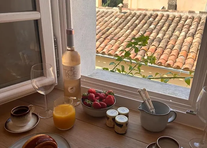 Apartment Le Paon L Old Town & Ac L Shellter